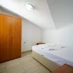 Isik Aparthotel