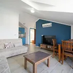 Isik Aparthotel 3*